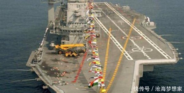 同花财富 印度就是个巨大的笑话，啥都没有就想造核航母，宣传图都是P的